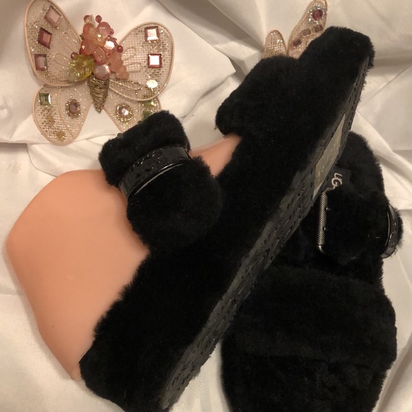 UGG FUZZ YEAH sheepskin Slippers  Slide Sandals 7 - Picture 4 of 4